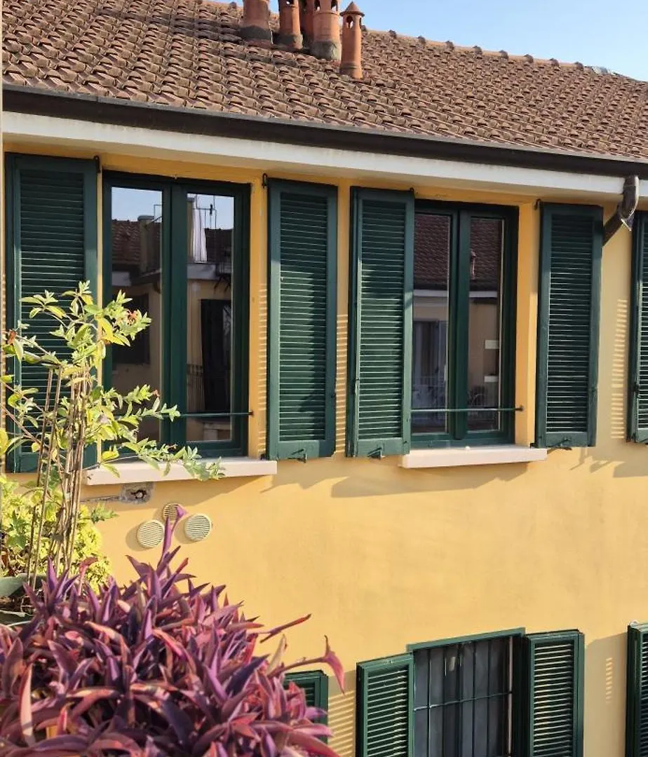 アパート ミラノWhispering Naviglio Nestアパートメント イタリア