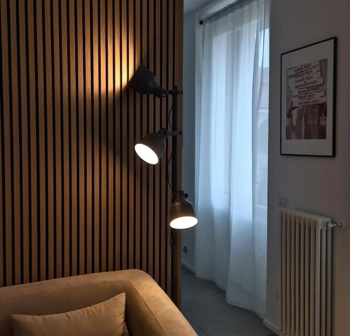ミラノWhispering Naviglio Nestアパートメント イタリア